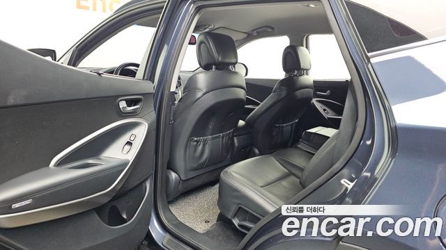 Hyundai Santafe 2018 — photo 16