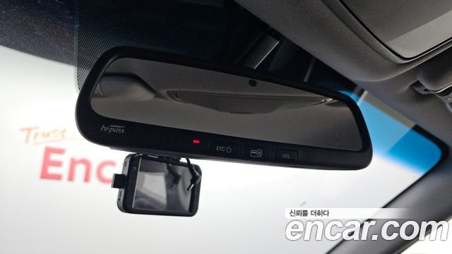 Hyundai Santafe 2018 — photo 29