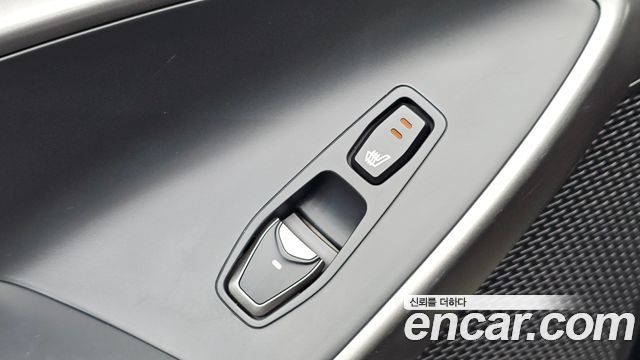 Hyundai Santafe 2018 — photo 31