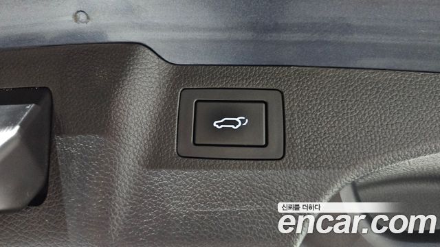Hyundai Santafe 2018 — photo 33
