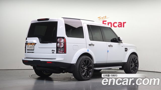 Land Rover Discovery 2016 — photo 2