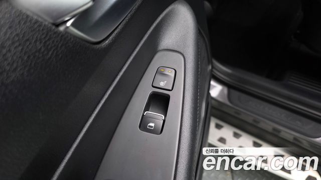 Hyundai Santafe 2019 — photo 18