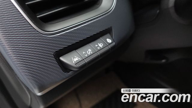 Renault Korea XM3 2023 — photo 17