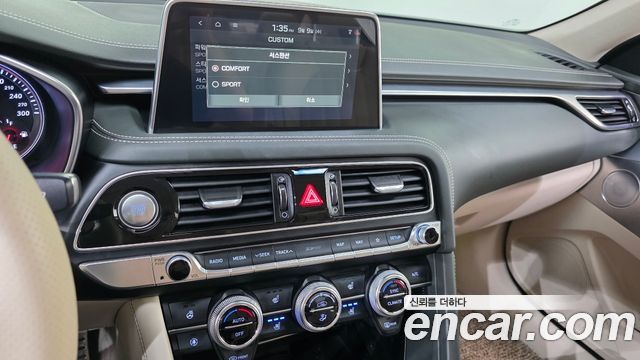 Genesis G70 2019 — photo 14