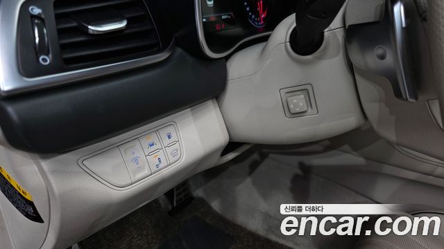 Genesis G70 2019 — photo 16
