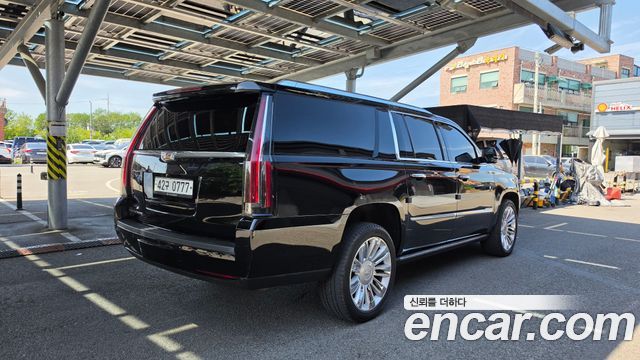Cadillac Escalade 2016 — photo 2