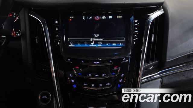 Cadillac Escalade 2016 — photo 14
