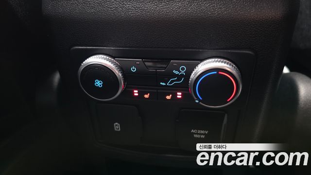 Ford Explorer 2020 — photo 25