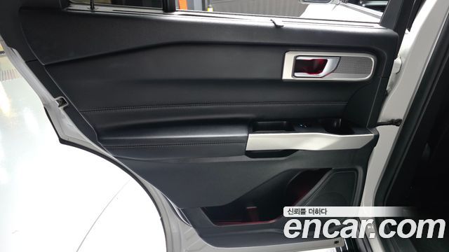 Ford Explorer 2020 — photo 15