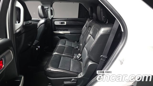 Ford Explorer 2020 — photo 16
