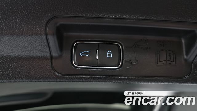 Ford Explorer 2020 — photo 28