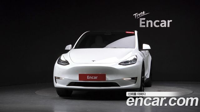 Tesla Model Y 2021 — photo 3