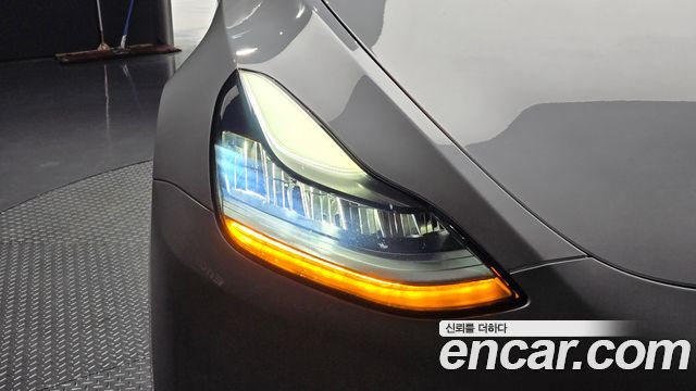 Tesla Model Y 2021 — photo 8