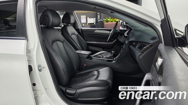 Hyundai Sonata 2017 — photo 11