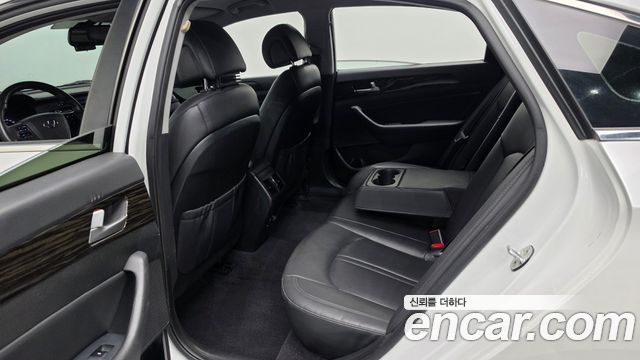 Hyundai Sonata 2017 — photo 12
