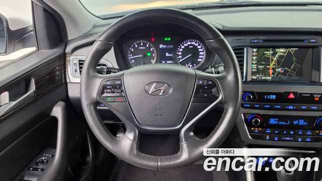 Hyundai Sonata 2017 — photo 13