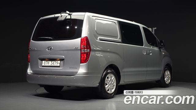 Hyundai Starex 2021 — photo 2