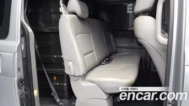 Hyundai Starex 2021 — photo 18