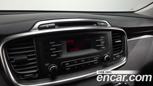 Kia Sorento 2016 — photo 15