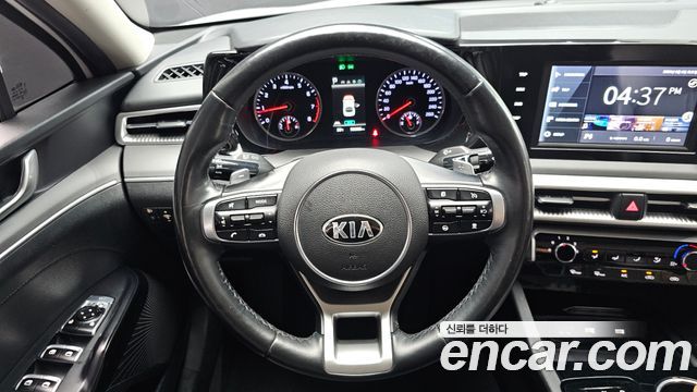 Kia K5 2021 — photo 18
