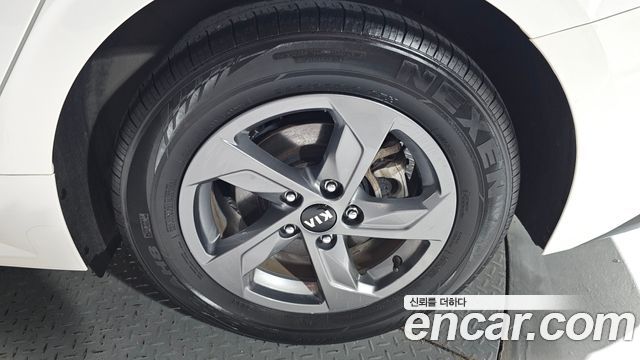Kia K5 2021 — photo 7