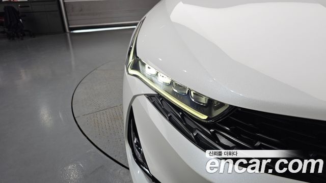 Kia K5 2021 — photo 8