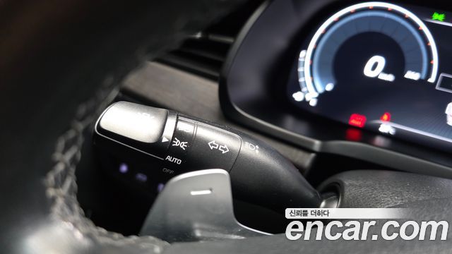 Kia K7 2021 — photo 29