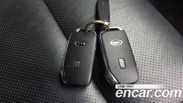 Kia K7 2021 — photo 35