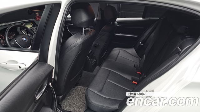 BMW 1-Series 2017 — photo 11