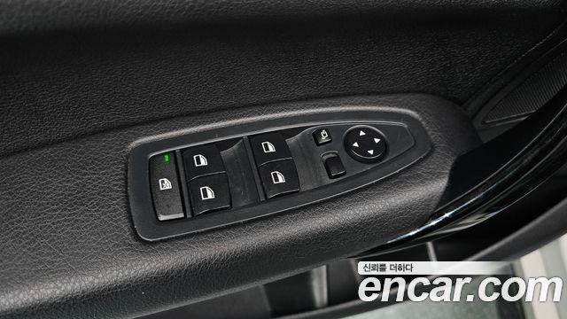 BMW 1-Series 2017 — photo 19
