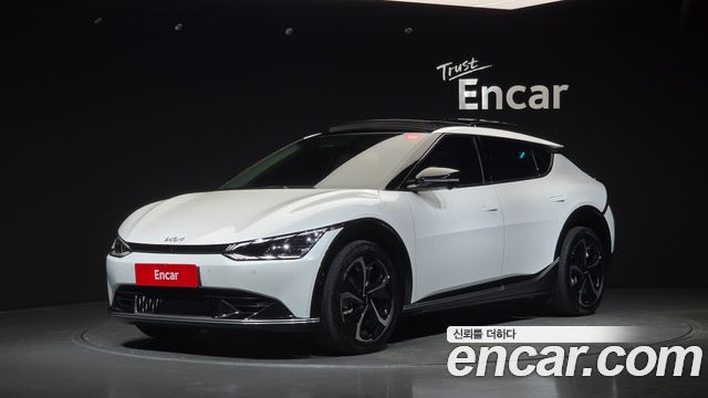 Kia EV6 2023 — photo 1