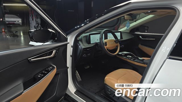 Kia EV6 2023 — photo 13