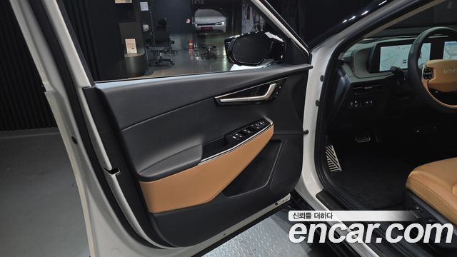 Kia EV6 2023 — photo 14