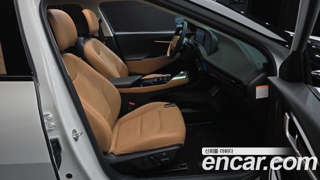 Kia EV6 2023 — photo 16