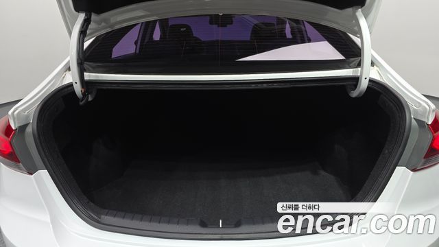 Hyundai AVANTE 2016 — photo 20
