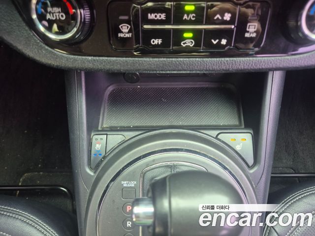 Kia Sportage 2012 — photo 11