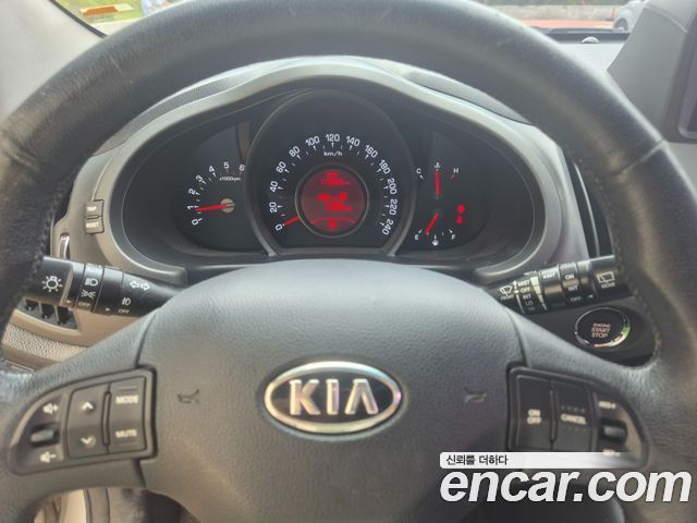 Kia Sportage 2012 — photo 12
