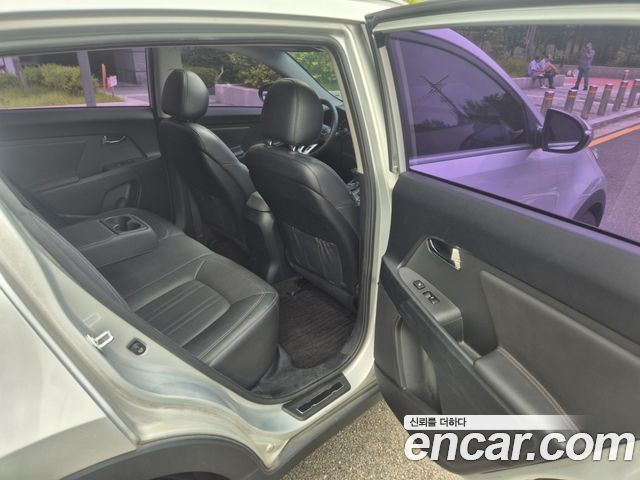 Kia Sportage 2012 — photo 18