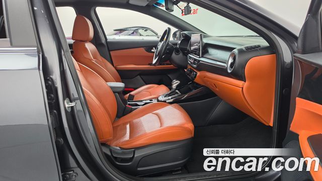 Kia K3 2022 — photo 16
