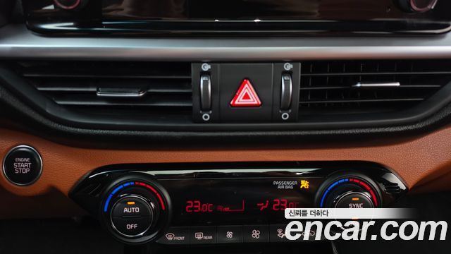 Kia K3 2022 — photo 31