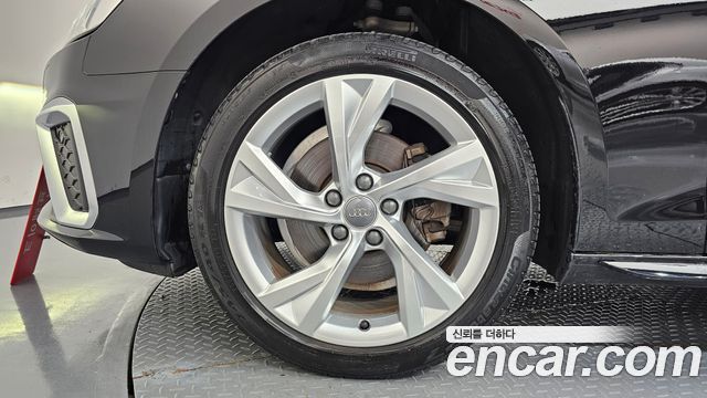 Audi A4 2020 — photo 5