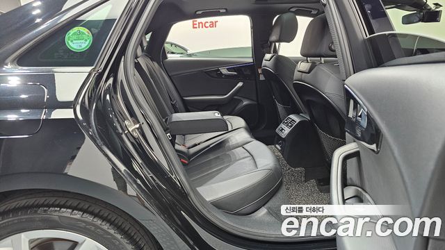 Audi A4 2020 — photo 17