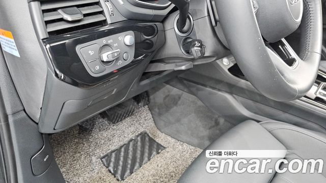 Audi A4 2020 — photo 26