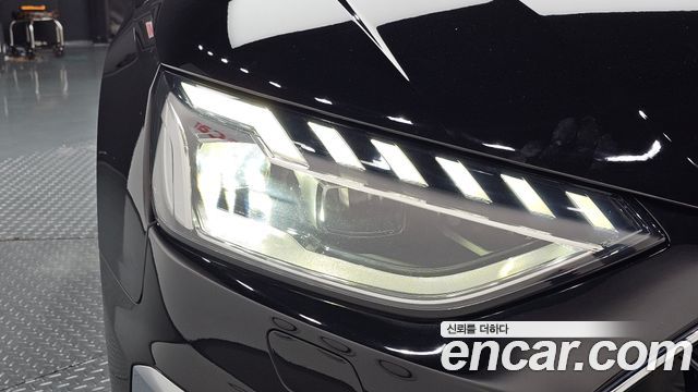 Audi A4 2020 — photo 8