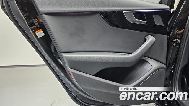 Audi A4 2020 — photo 15