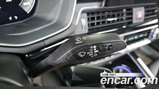 Audi A4 2020 — photo 28