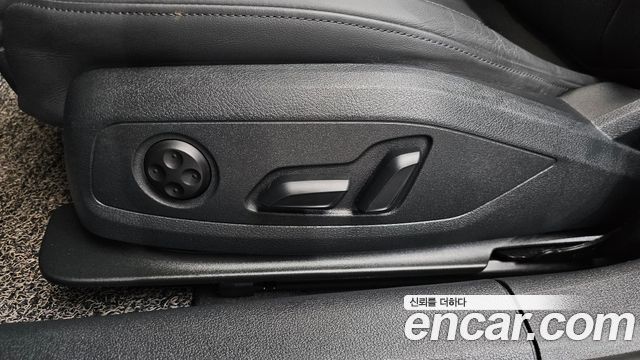 Audi A4 2020 — photo 31