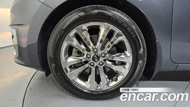 Kia Canival 2015 — photo 5