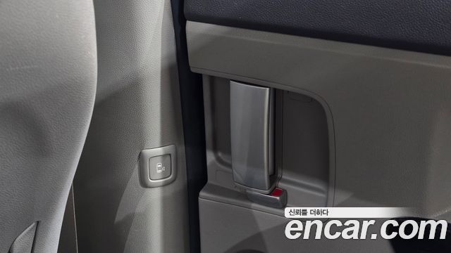 Kia Canival 2015 — photo 29