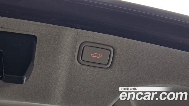 Kia Canival 2015 — photo 30